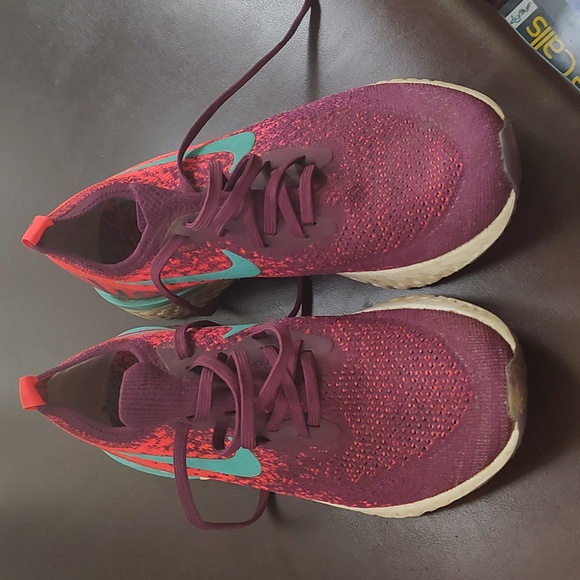 Nike women's running shoes - Picture 2 of 8